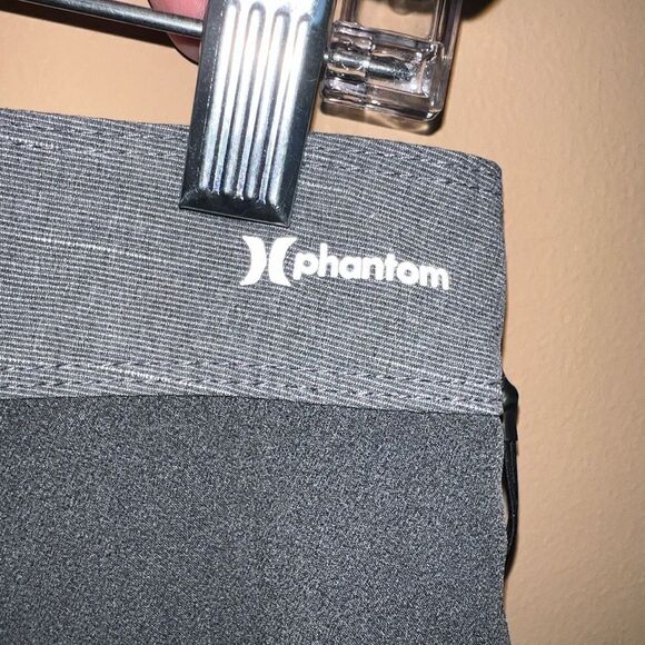 Hurley Phantom Men’s Size 28 Charcoal Gray Striped Board Shorts Swim Trunks - Picture 6 of 6